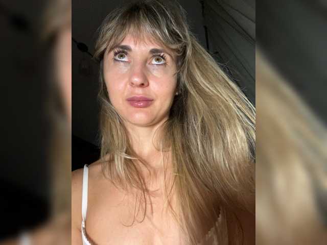LunaSecret1 live cam on BongaCams