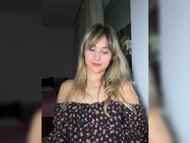 LunaSecret1 live cam on BongaCams