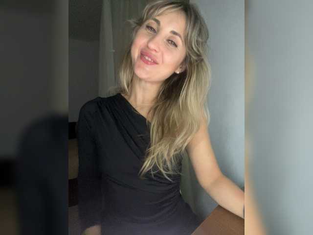 LunaSecret1 live cam on BongaCams
