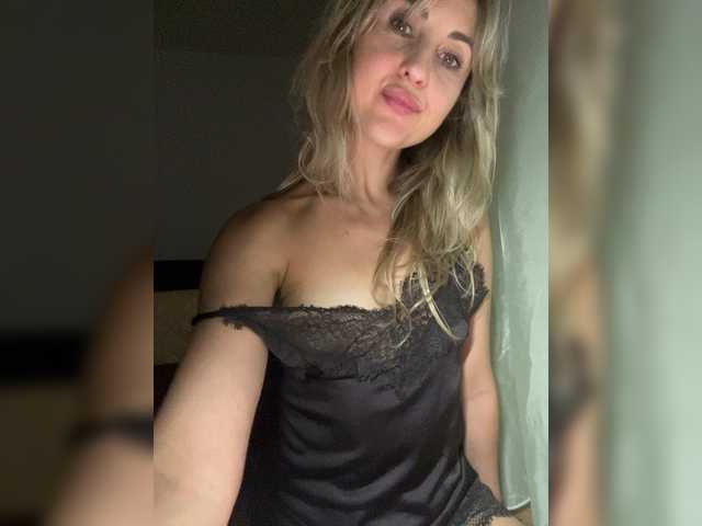 LunaSecret1 live cam on BongaCams