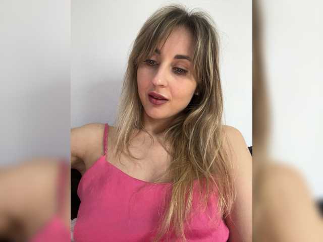 LunaSecret1's BongaCams show and profile