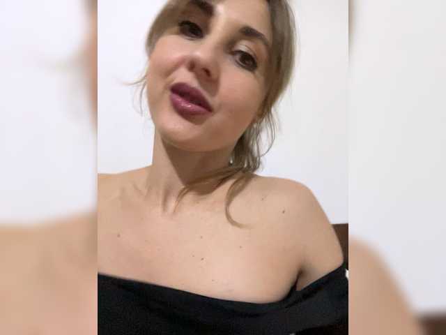LunaSecret1's BongaCams show and profile