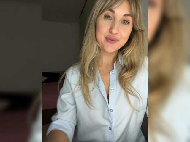 LunaSecret1 live cam on BongaCams