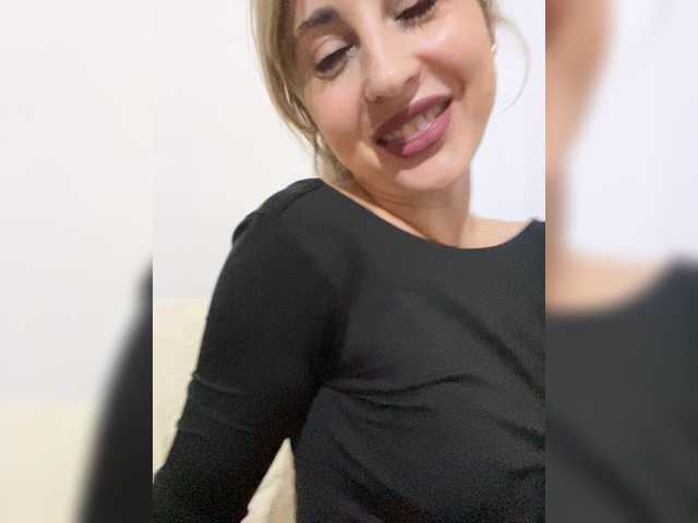 LunaSecret1's BongaCams show and profile