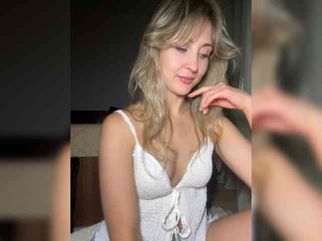 LunaSecret1 webcam