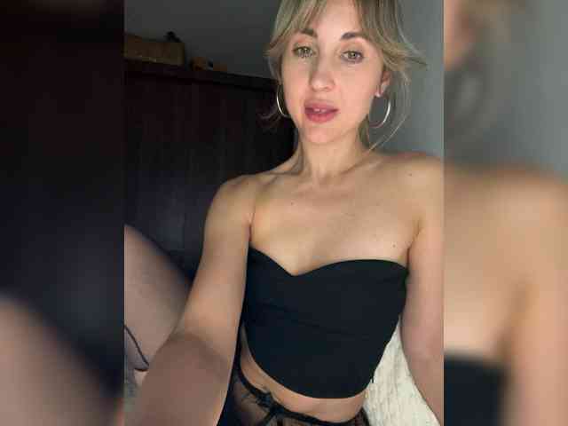LunaSecret1 webcam