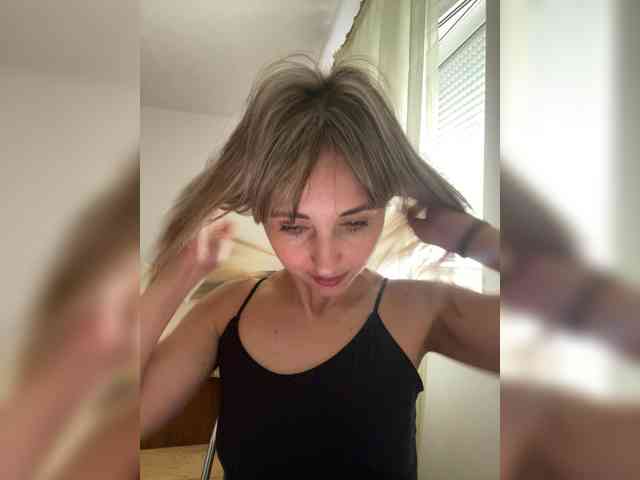 LunaSecret1 webcam
