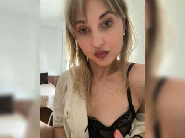 LunaSecret1 webcam