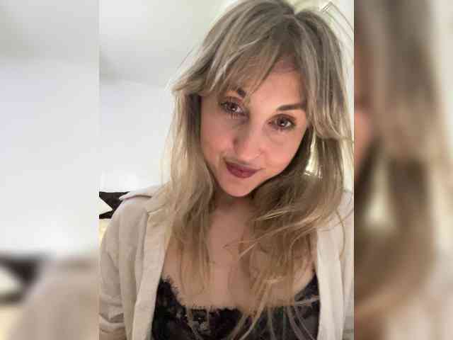 LunaSecret1 webcam
