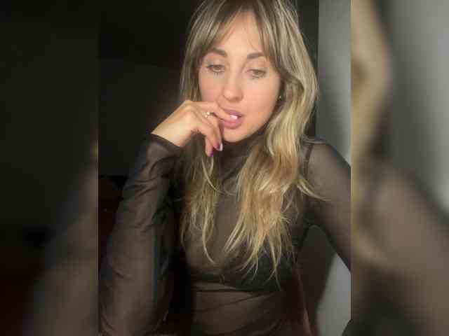 LunaSecret1 webcam