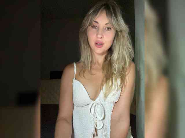 LunaSecret1 webcam