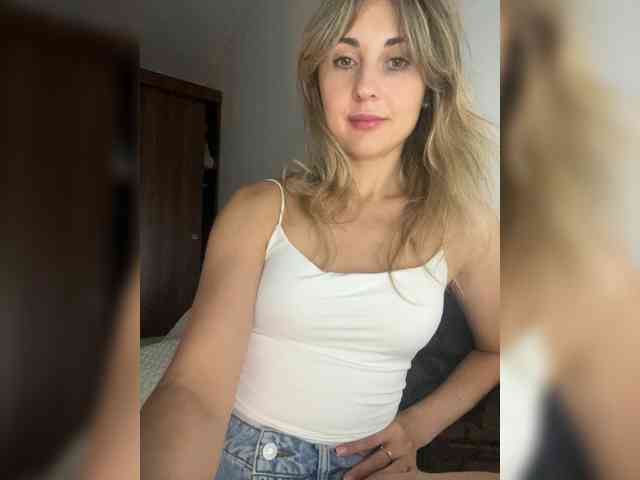 LunaSecret1 webcam