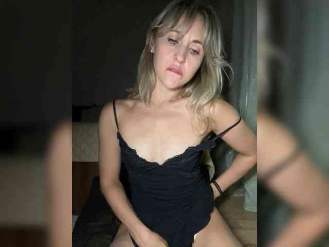 LunaSecret1 webcam