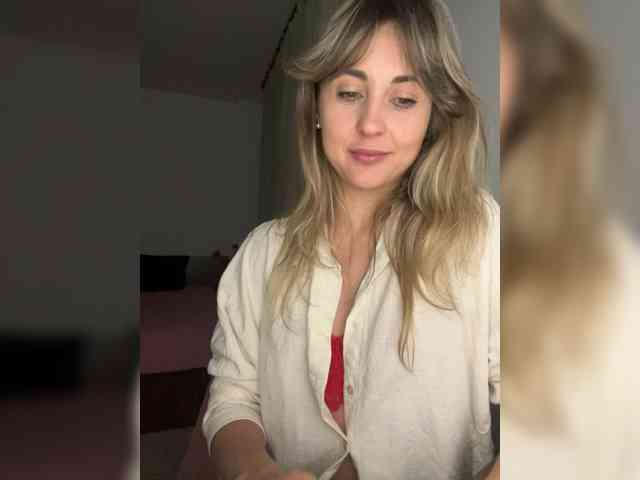 LunaSecret1 webcam