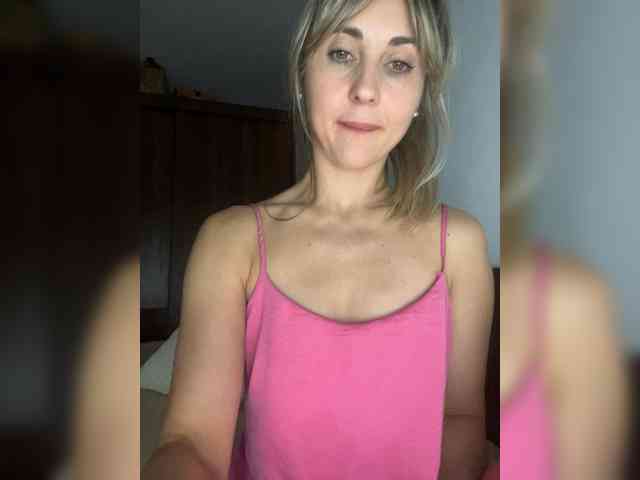 LunaSecret1 webcam
