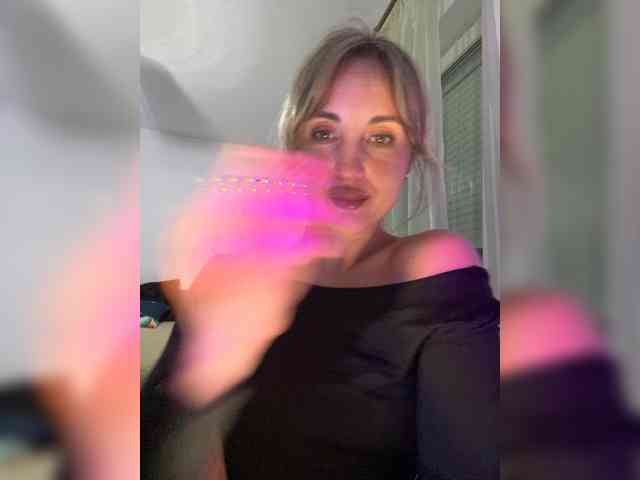 LunaSecret1 webcam