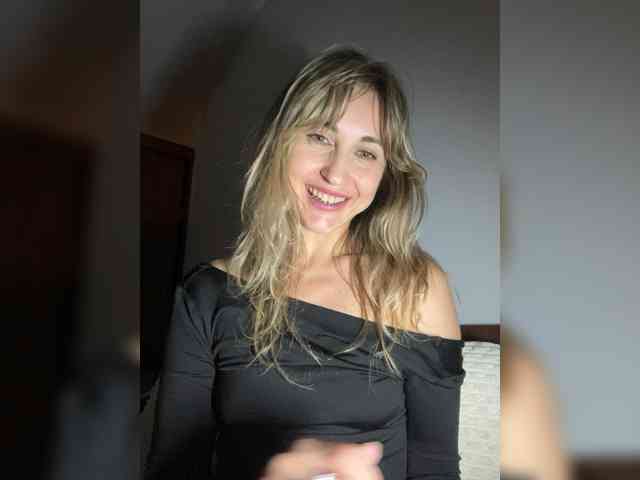 LunaSecret1 webcam