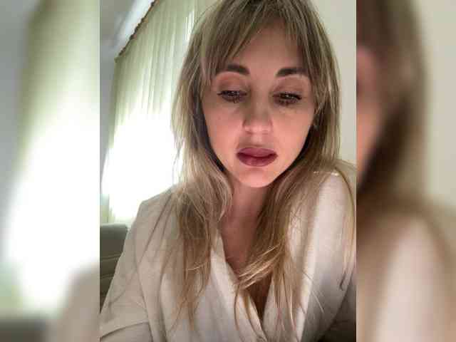 LunaSecret1 webcam