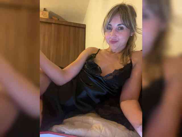 LunaSecret1 webcam