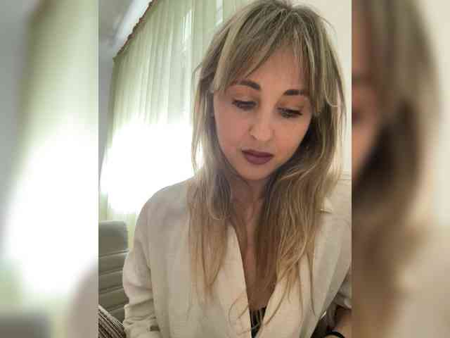 LunaSecret1 webcam