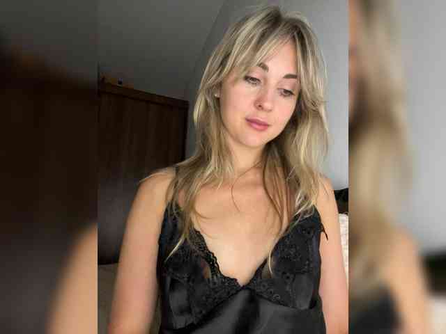 LunaSecret1 webcam