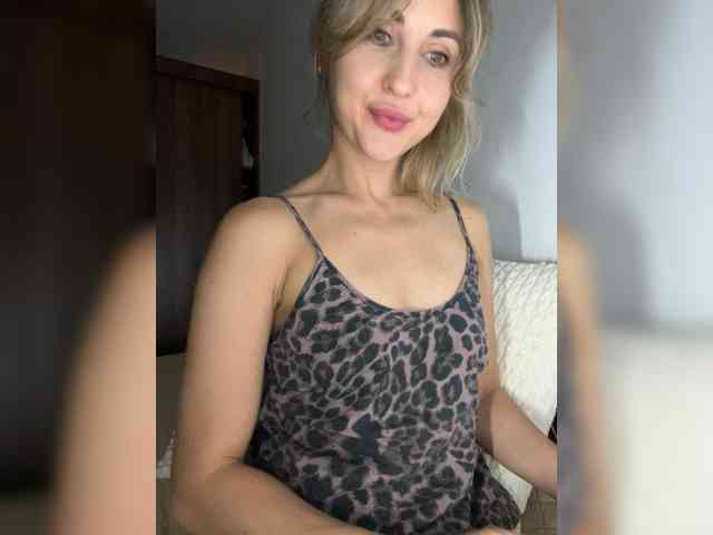 LunaSecret1 webcam