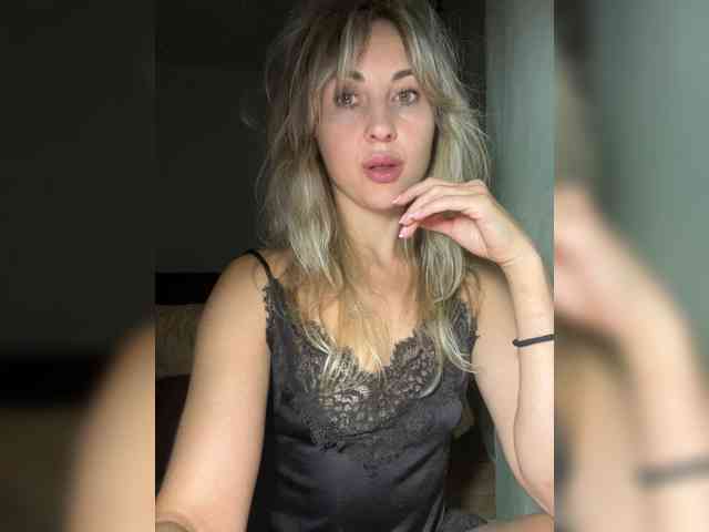 LunaSecret1 webcam