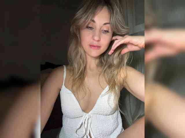 LunaSecret1 webcam