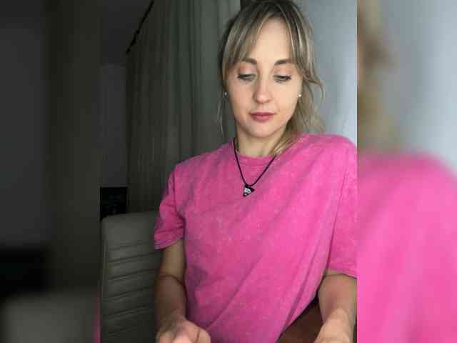 LunaSecret1 webcam