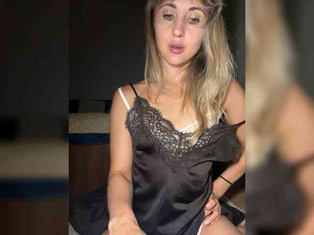 LunaSecret1 webcam
