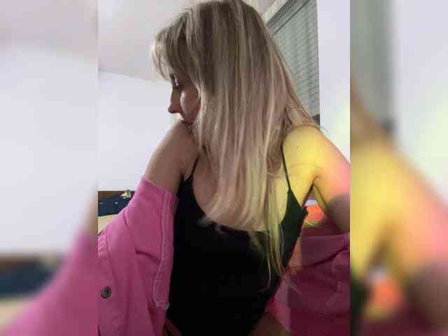 LunaSecret1 webcam
