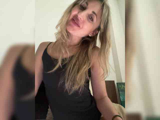 LunaSecret1 webcam