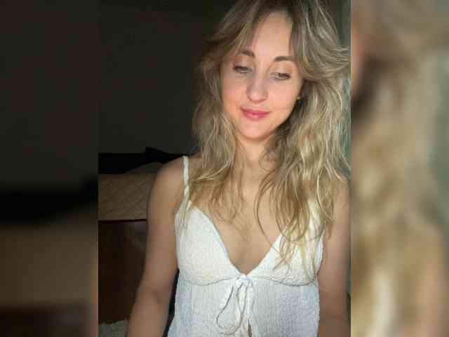 LunaSecret1 webcam