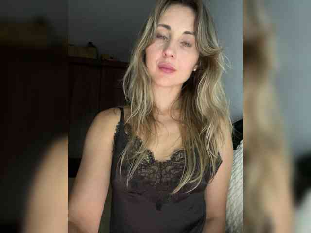 LunaSecret1 webcam