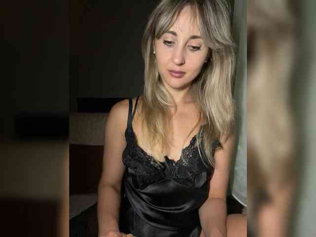 LunaSecret1 webcam