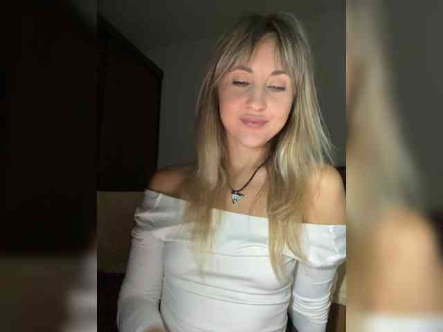 LunaSecret1 webcam