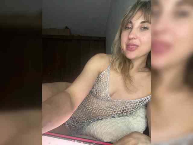 LunaSecret1 webcam