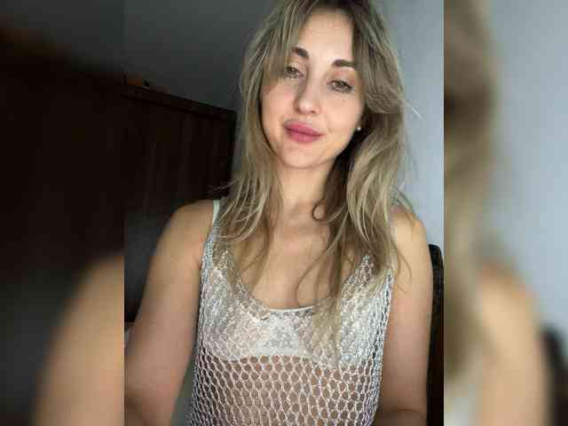 LunaSecret1 webcam