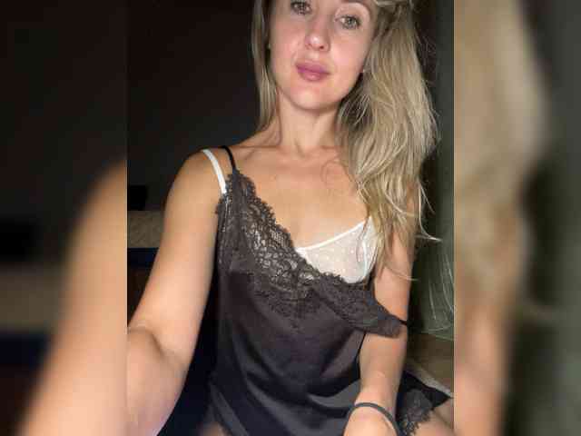 LunaSecret1 webcam