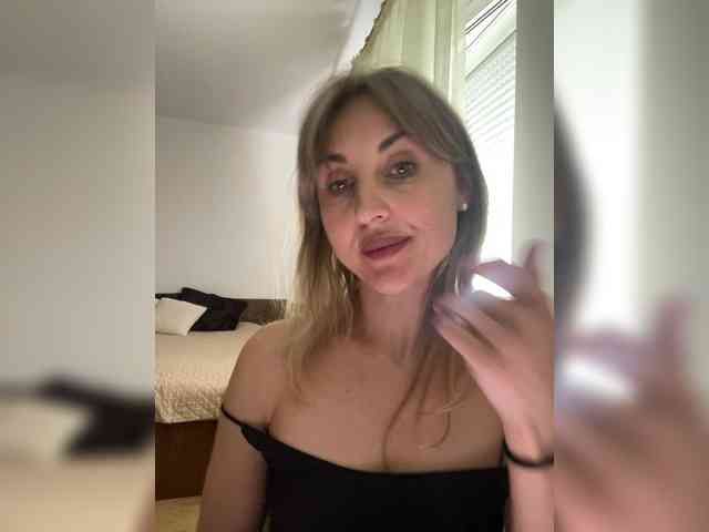 LunaSecret1 webcam