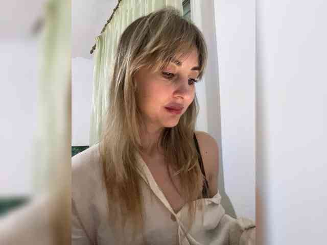 LunaSecret1 webcam