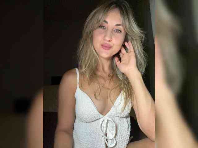 LunaSecret1 webcam