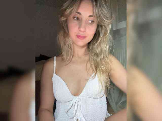 LunaSecret1 webcam