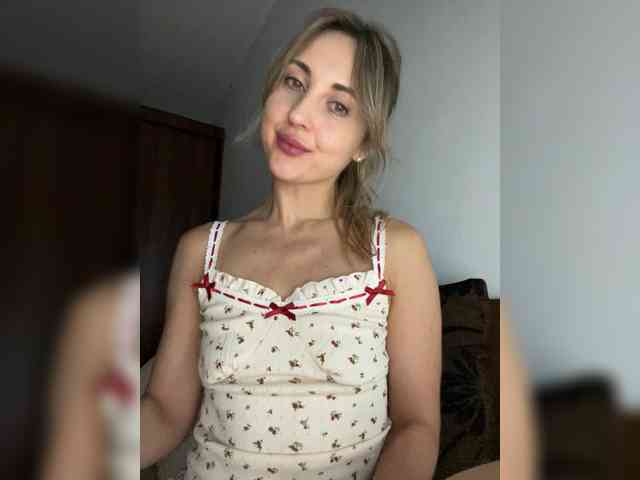 LunaSecret1 webcam