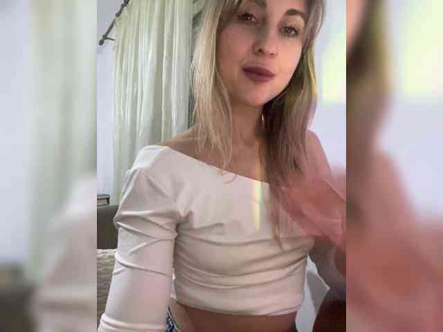 LunaSecret1 webcam