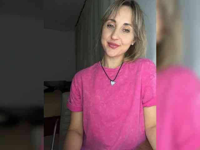 LunaSecret1 webcam