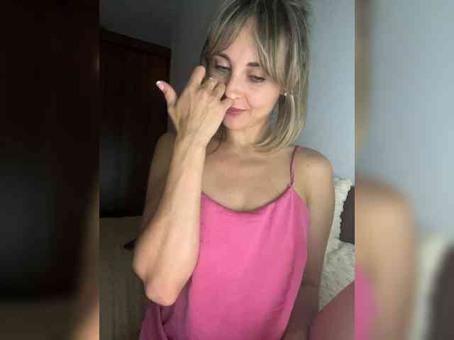 LunaSecret1 webcam