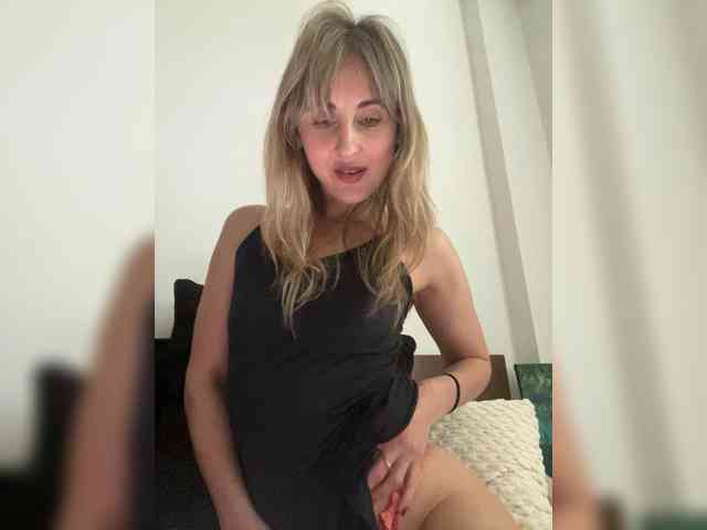 LunaSecret1 webcam