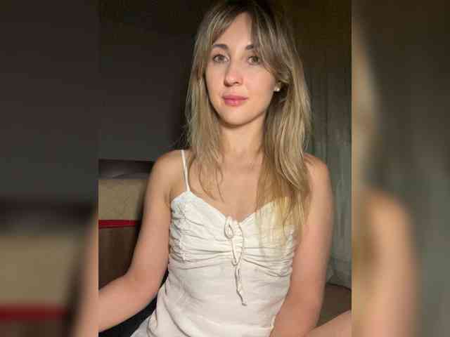 LunaSecret1 webcam