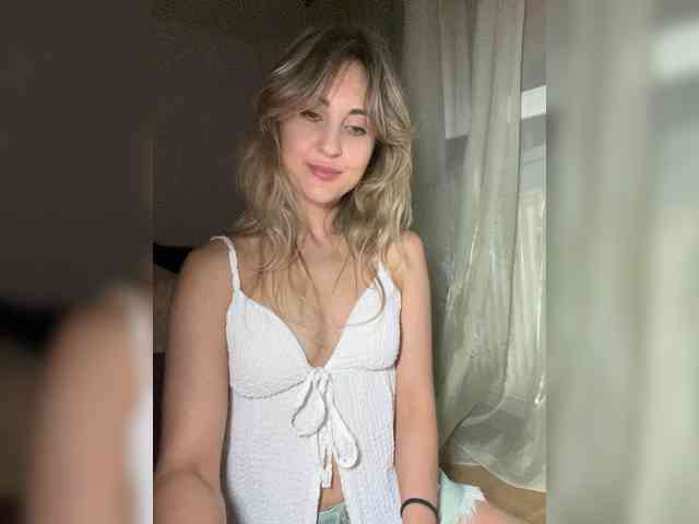 LunaSecret1 webcam